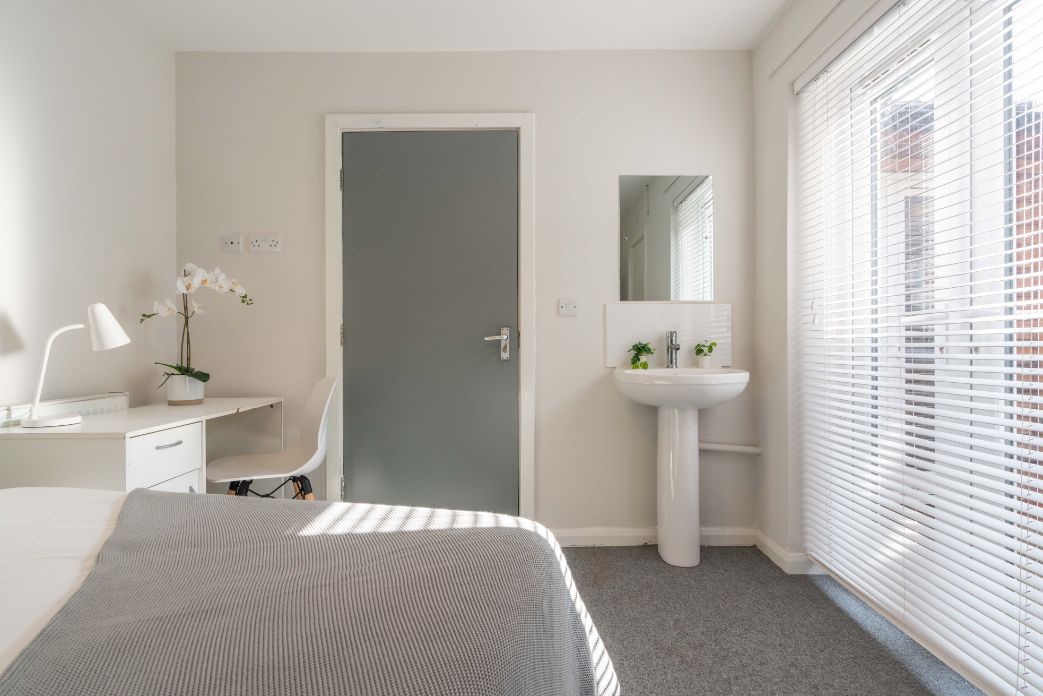 Flat C, 113 Portland Road