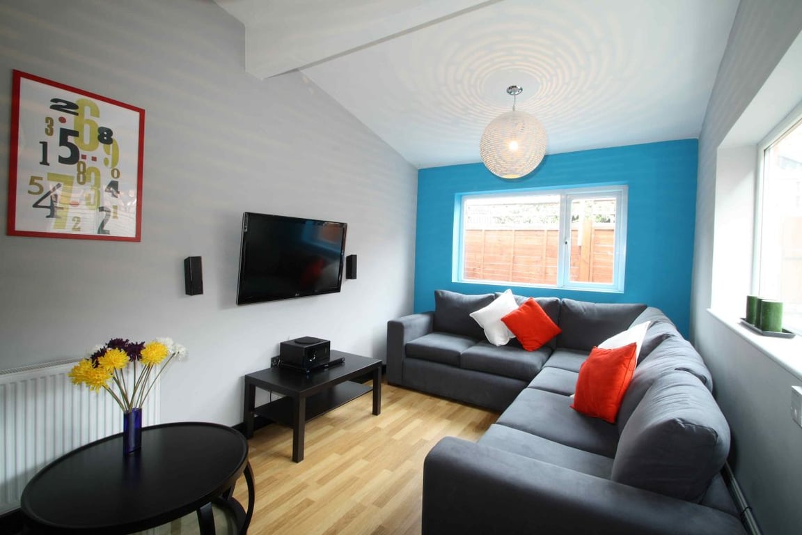 40 Cawdor Road