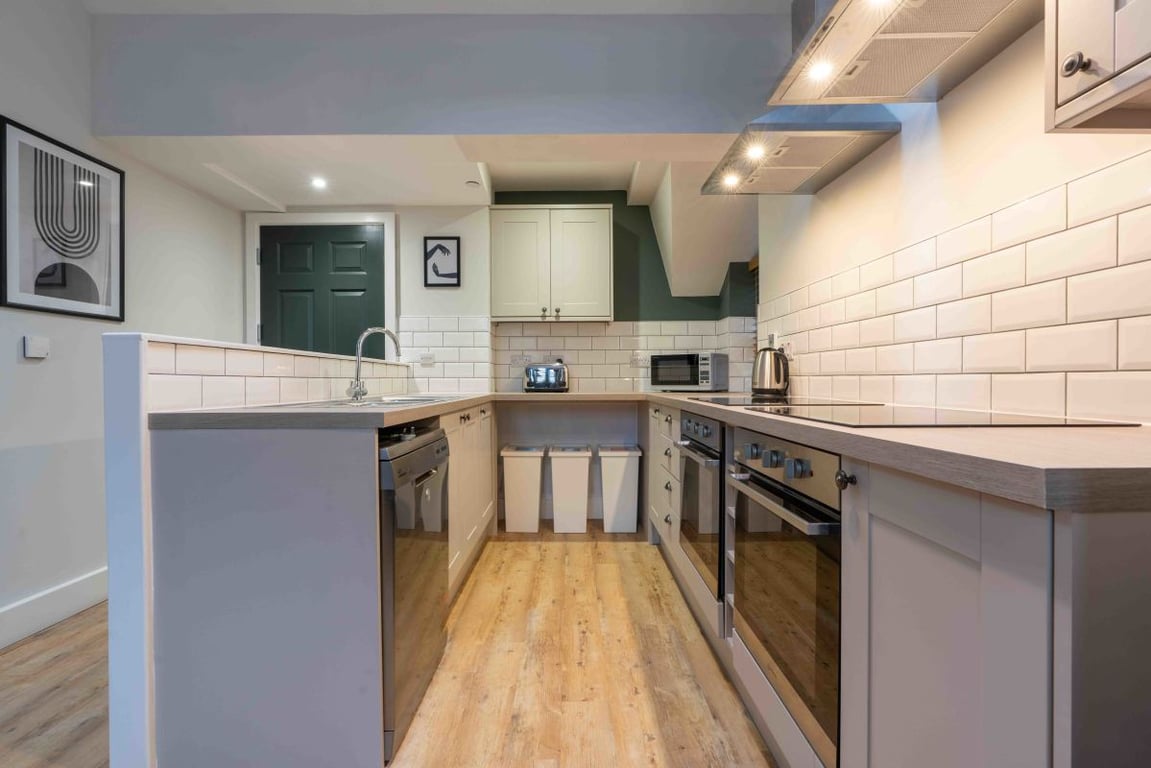 Flat 2, 126 Walter Road