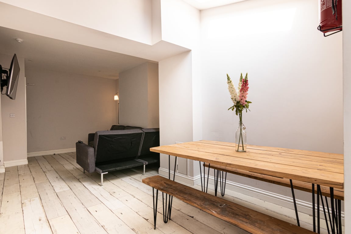 3 Gladstone Terrace