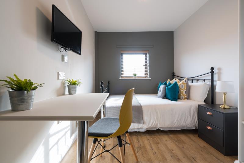 Flat 6, Byron Lofts