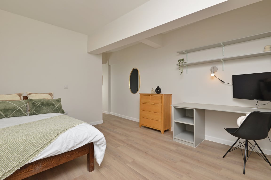 Flat 7, Isca Lofts