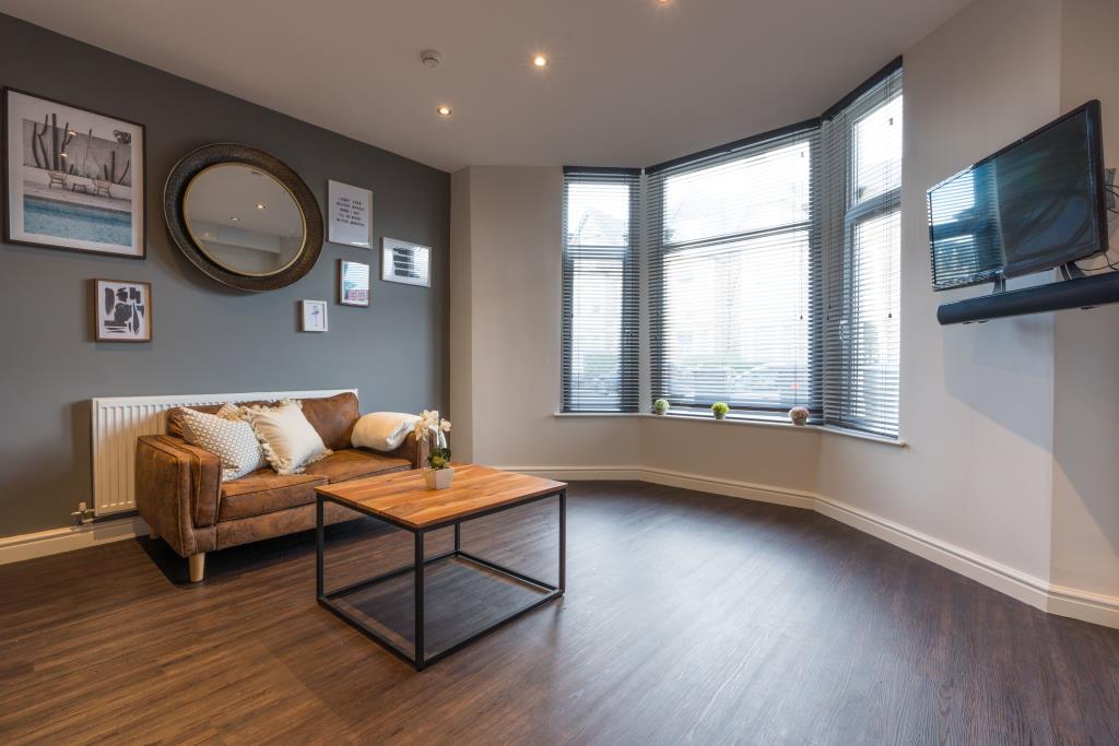 Flat 1, 28 Glynrhondda Street