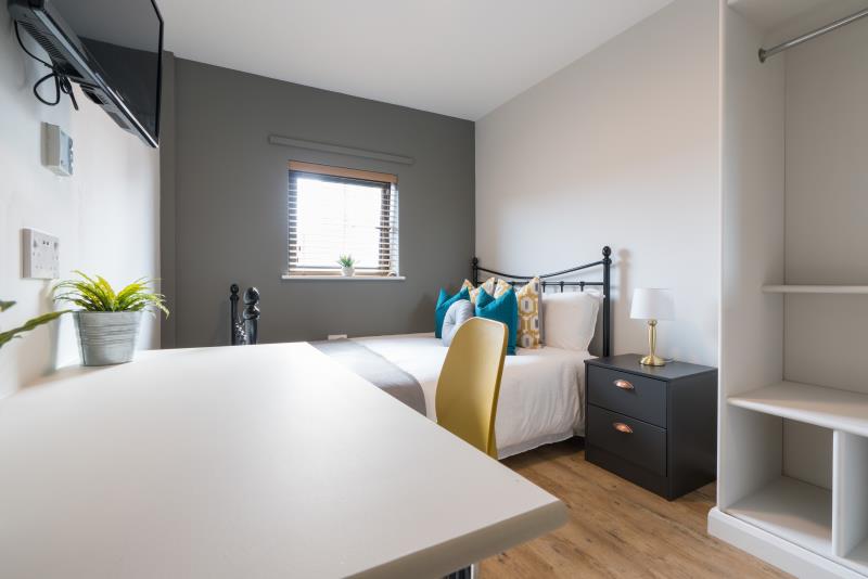 Flat 6, Byron Lofts