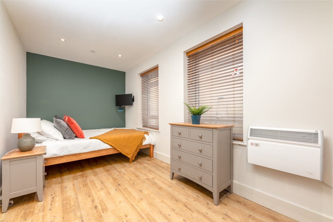 Flat 1, 124 Walter Road