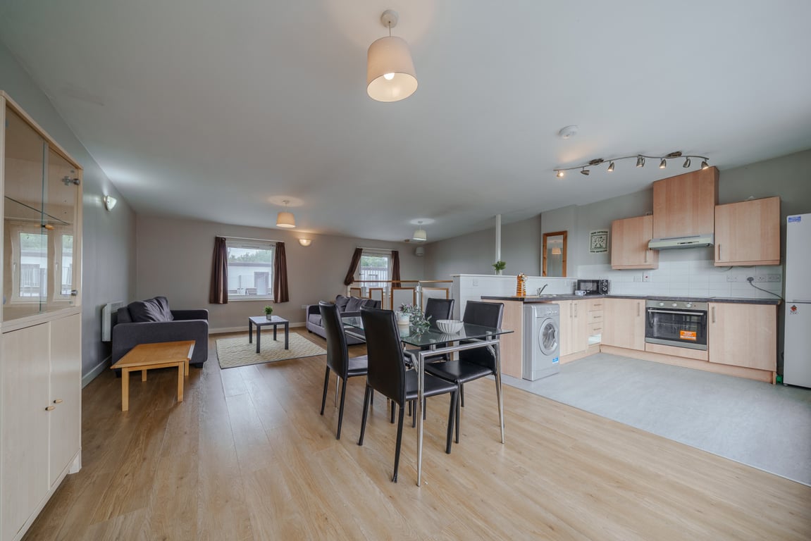 Flat 71, Mayfair Court