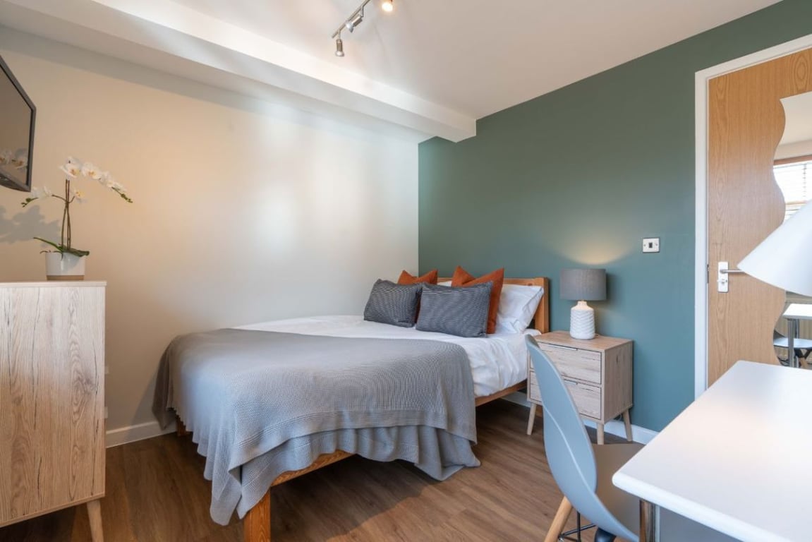 Flat 7 Shiners Yard, 123 Jesmond Road