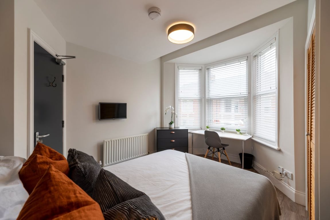 14 King John Terrace