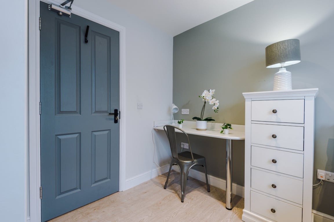 Flat 2, 27 Hawarden Avenue