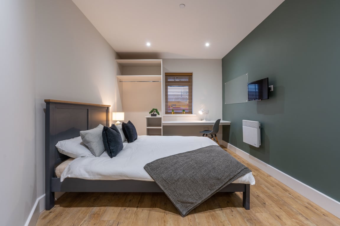 Flat 1, 126 Walter Road
