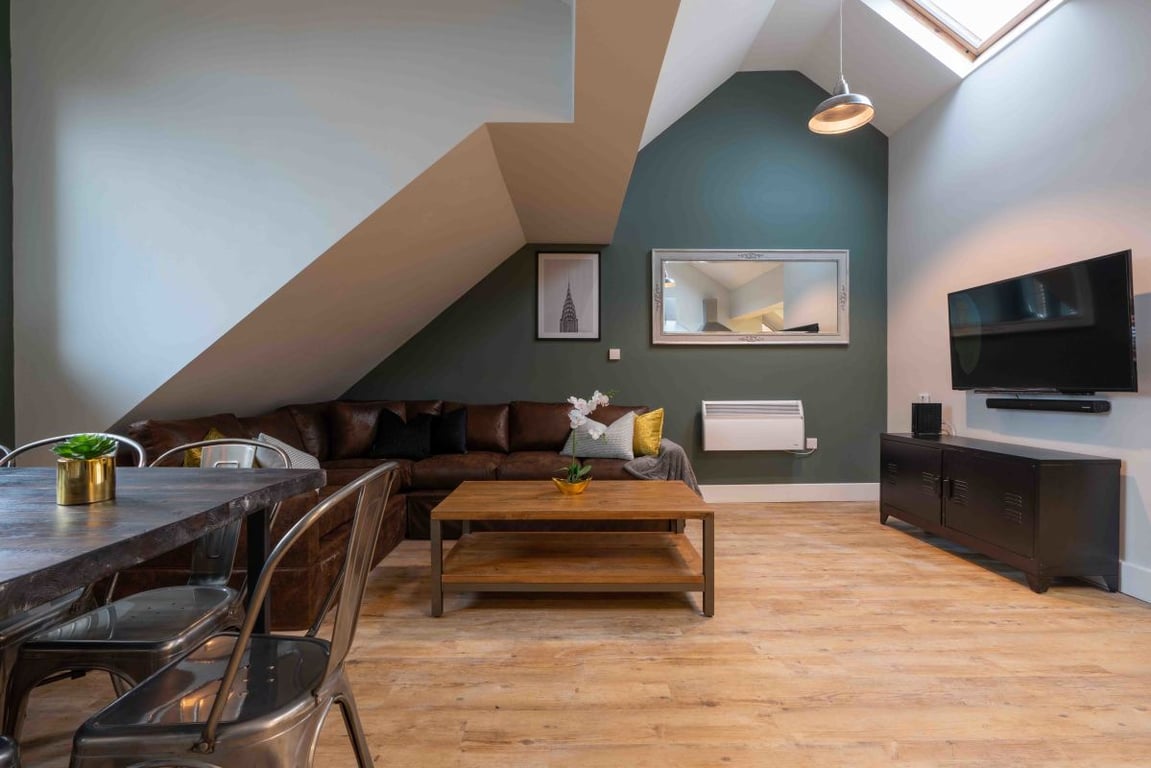 Flat 2, 126 Walter Road