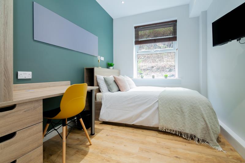 Flat 4, 42 Bankfield Road