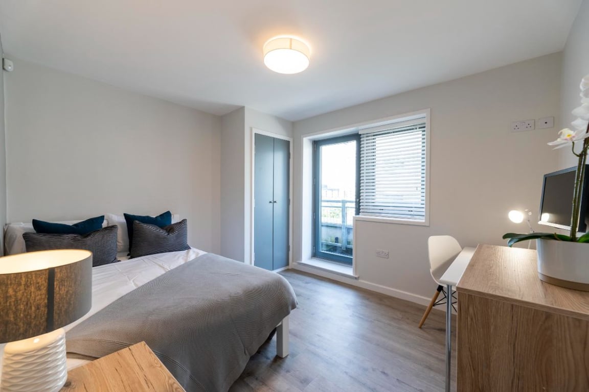 Flat 11 The Square, 1 Falconar Street