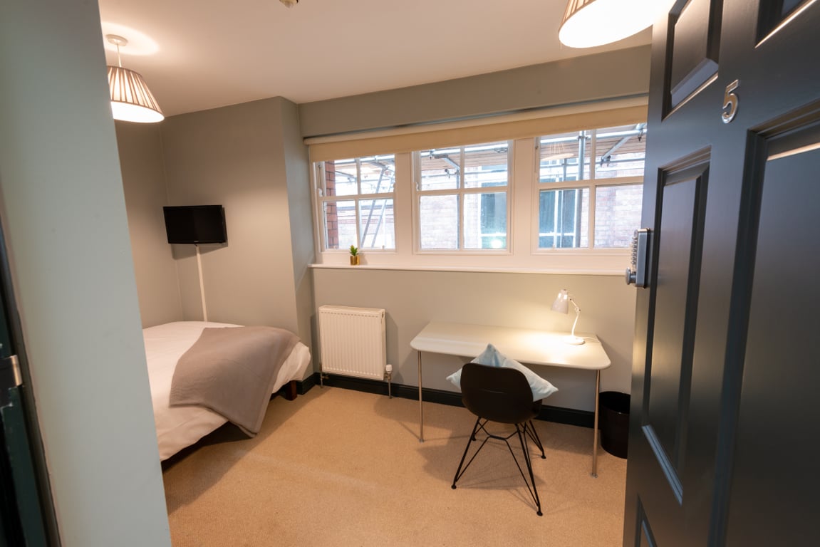 Flat Q Bishop Blackall School