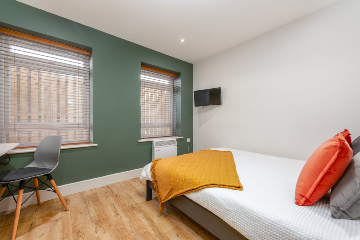 Flat 1, 124 Walter Road