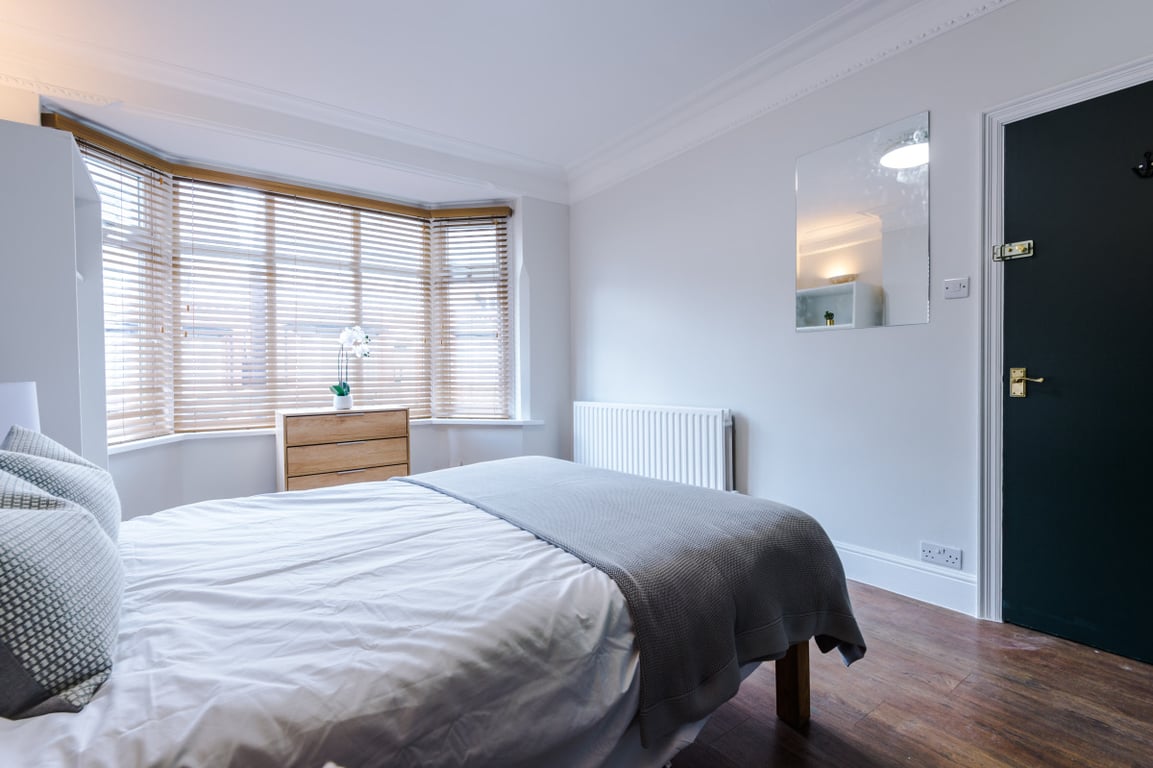 25 Elmsthorpe Avenue