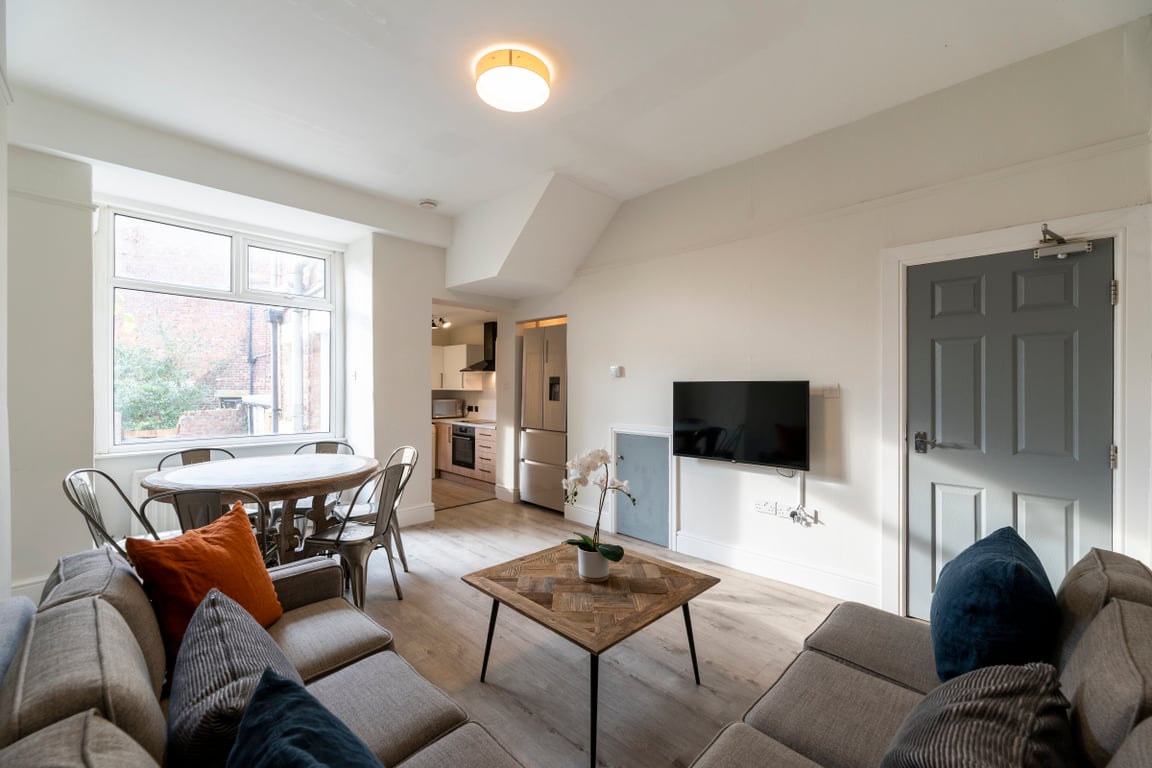 18 Springbank Road
