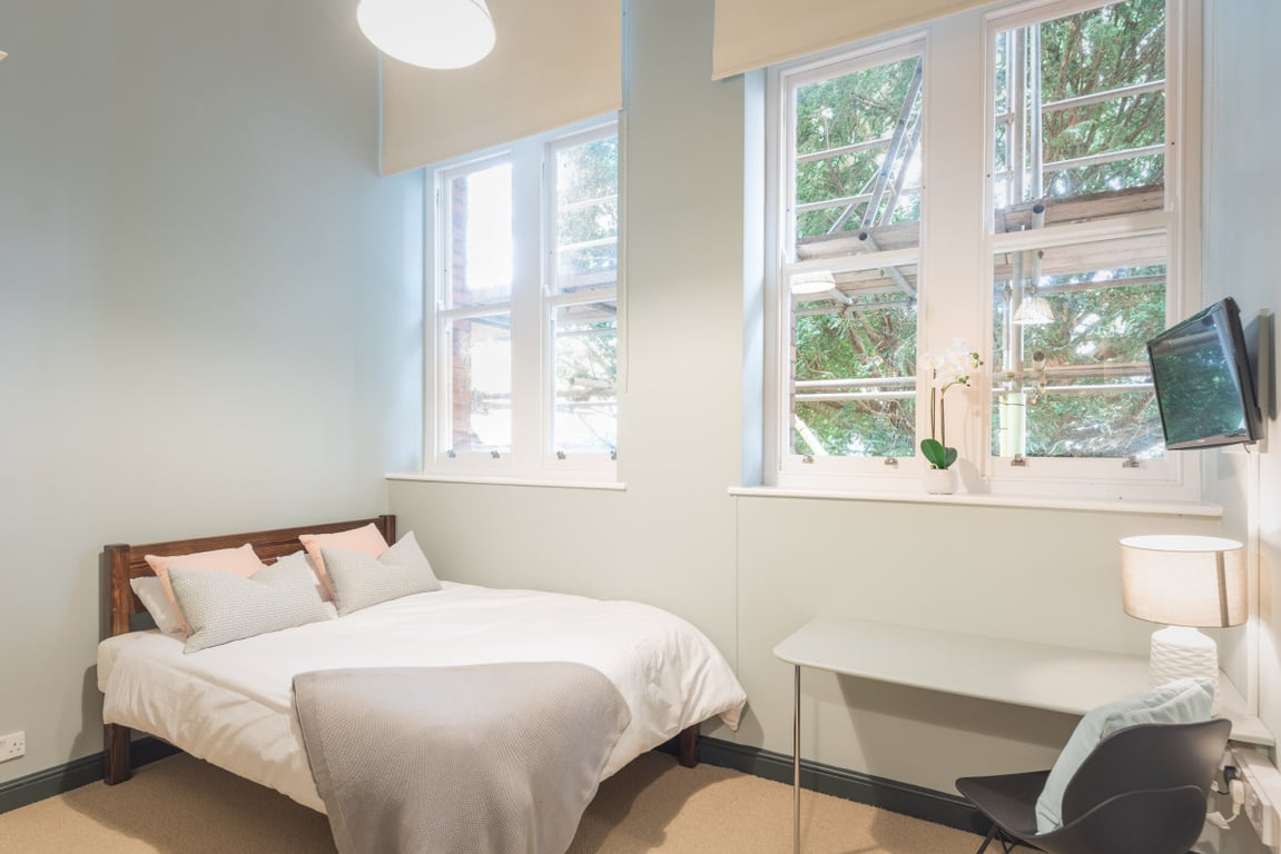 Flat B Bishop Blackall School