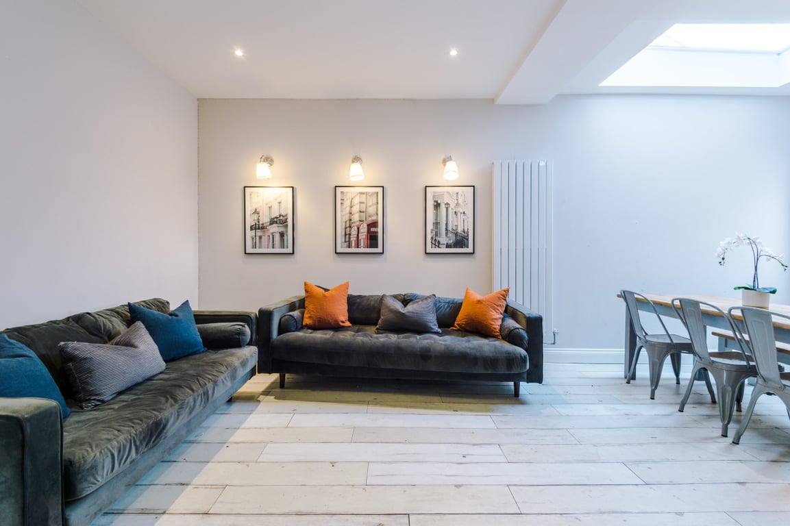 86 Woodcroft Road