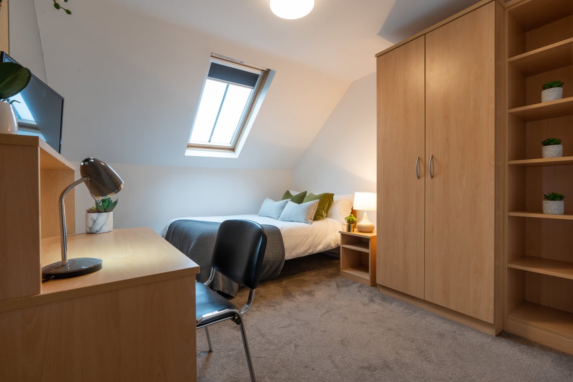 Flat 11, Hope Court