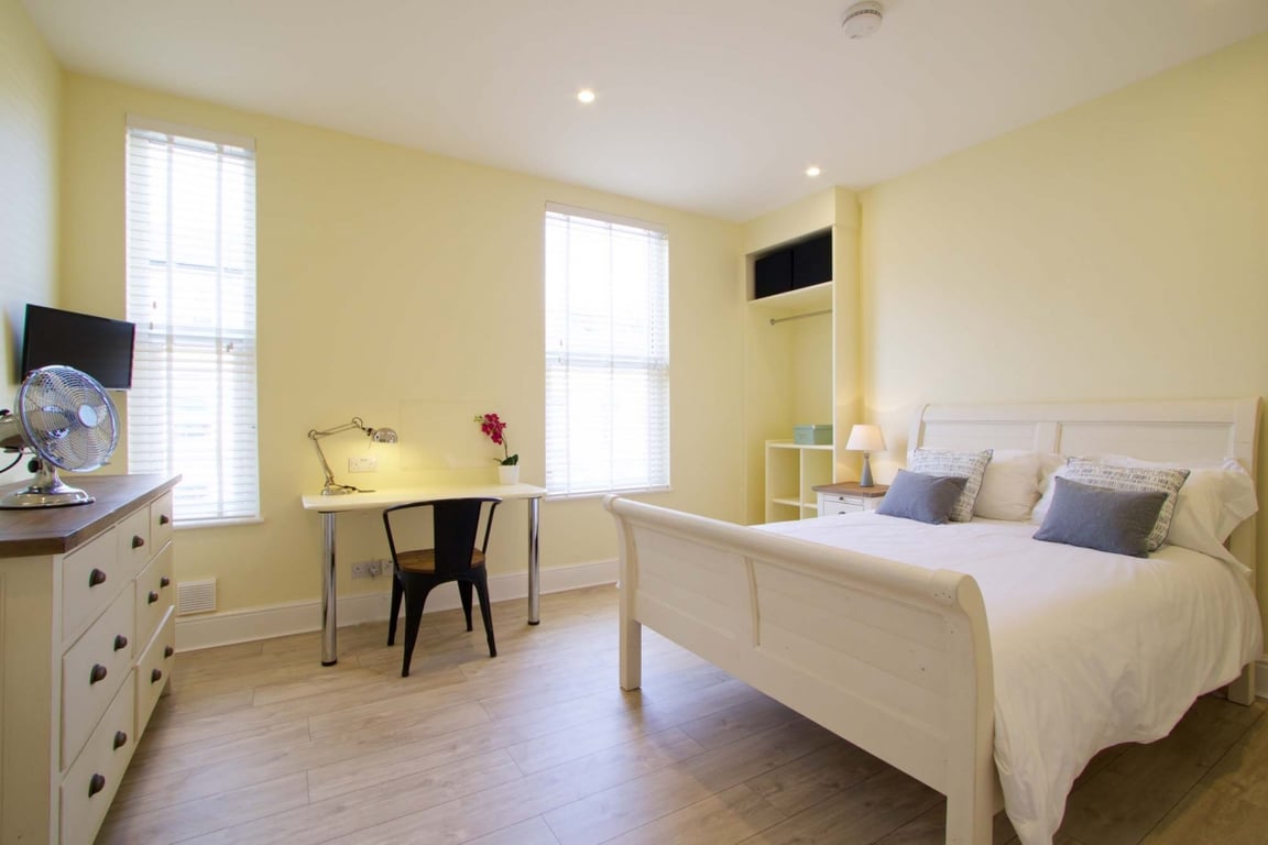 7 Newstead Grove