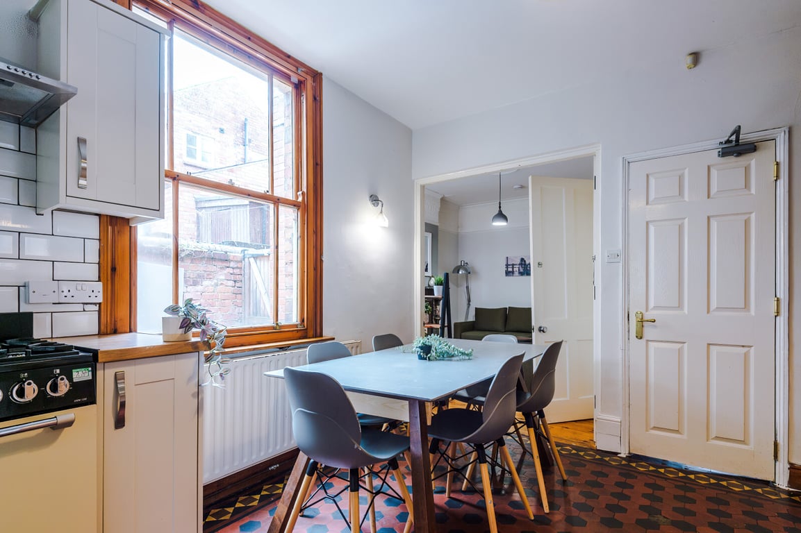 4 Seely Road