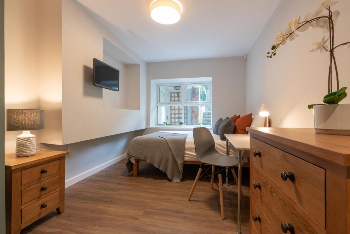 Flat 1 Linden House, 117-119 Jesmond Road