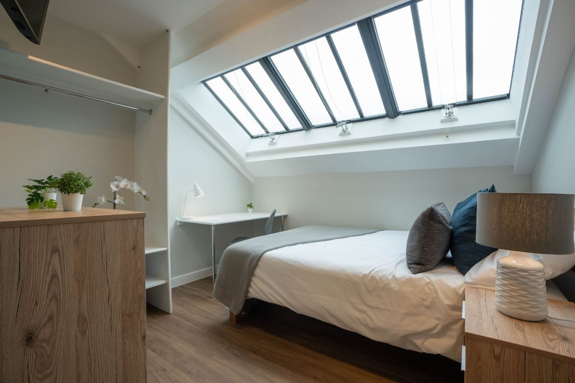 Flat 12 Shiners Yard, 123 Jesmond Road
