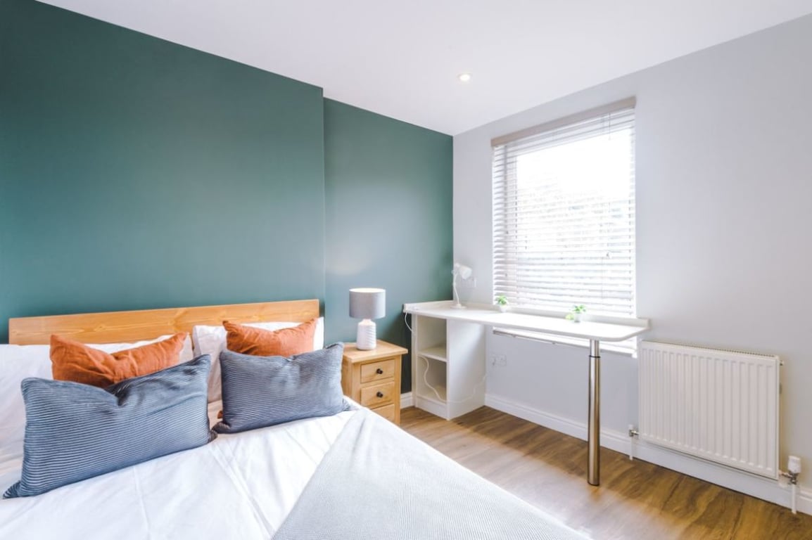 2 Balmoral Road