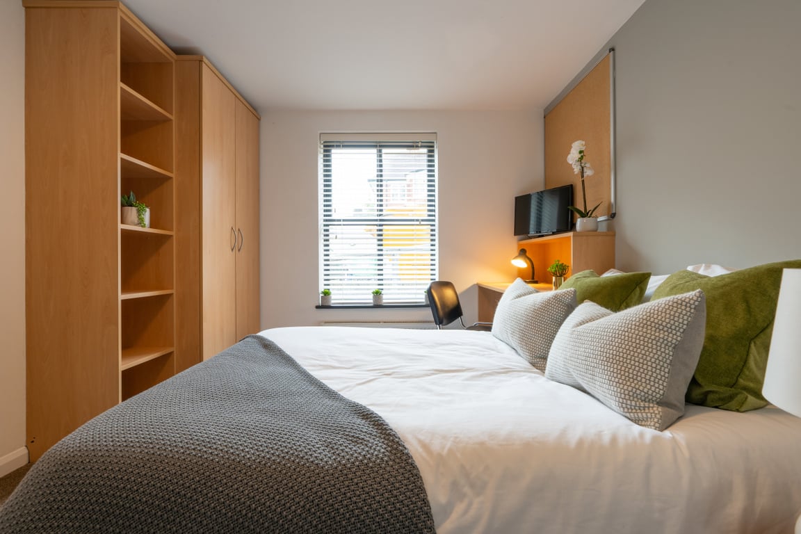Flat 7, Hope Court