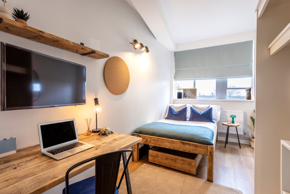 Flat 12, TW1X