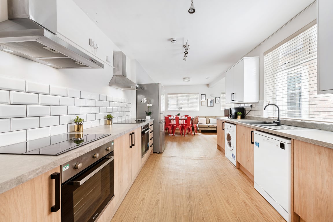 40 Derby Grove