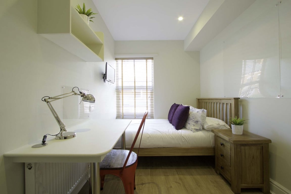 13 Hessle Terrace
