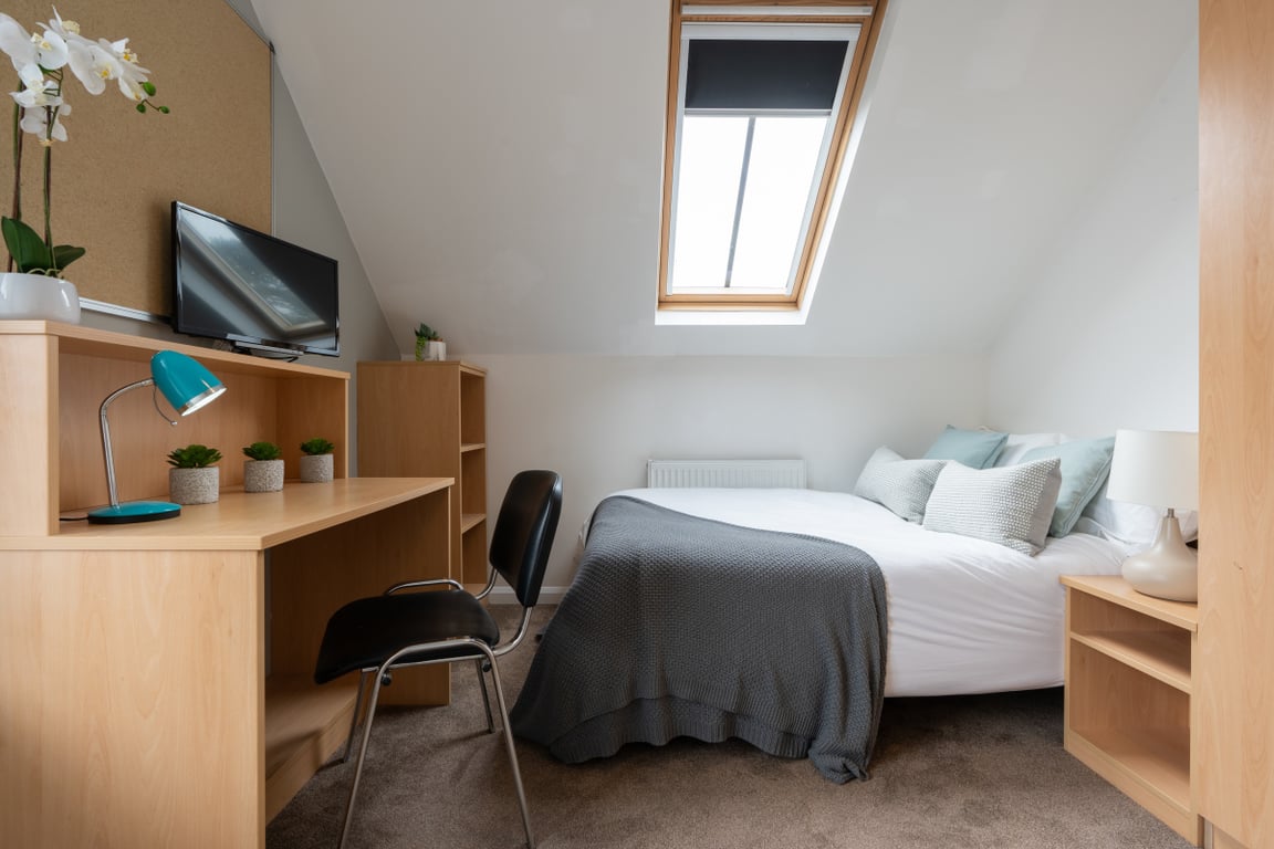 Flat 12, Hope Court