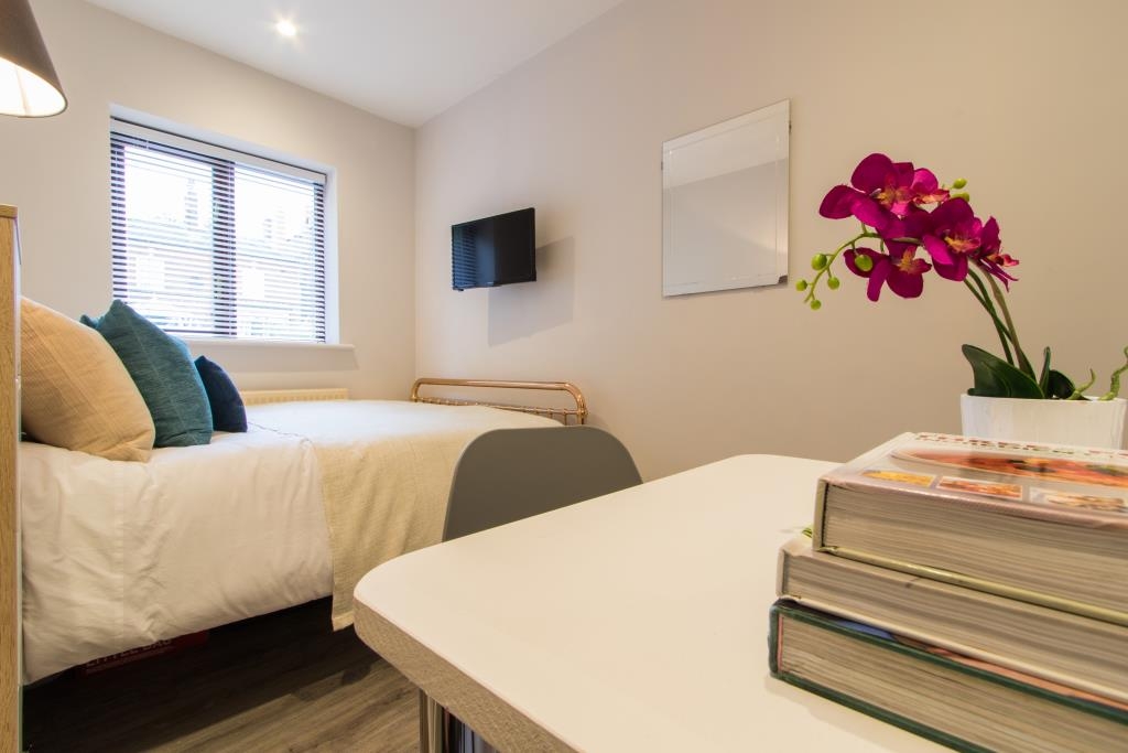 Flat 2, Victoria Court Mews