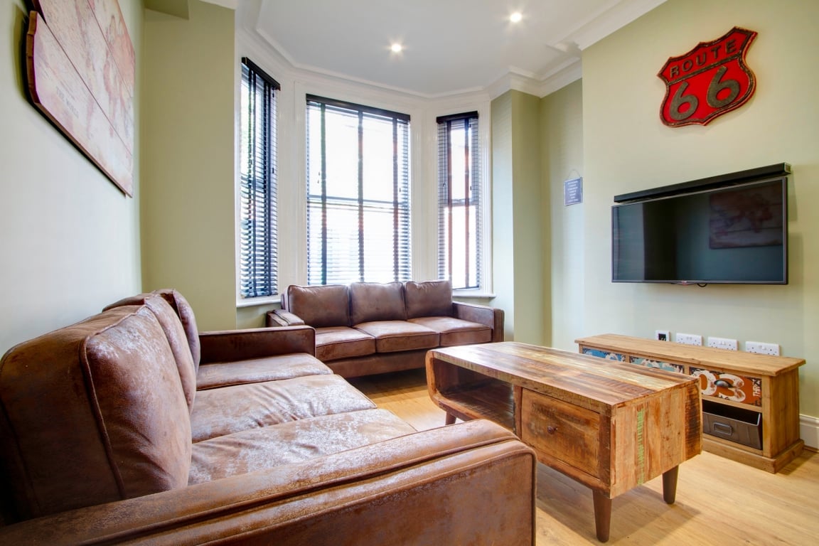 13 Cawdor Road