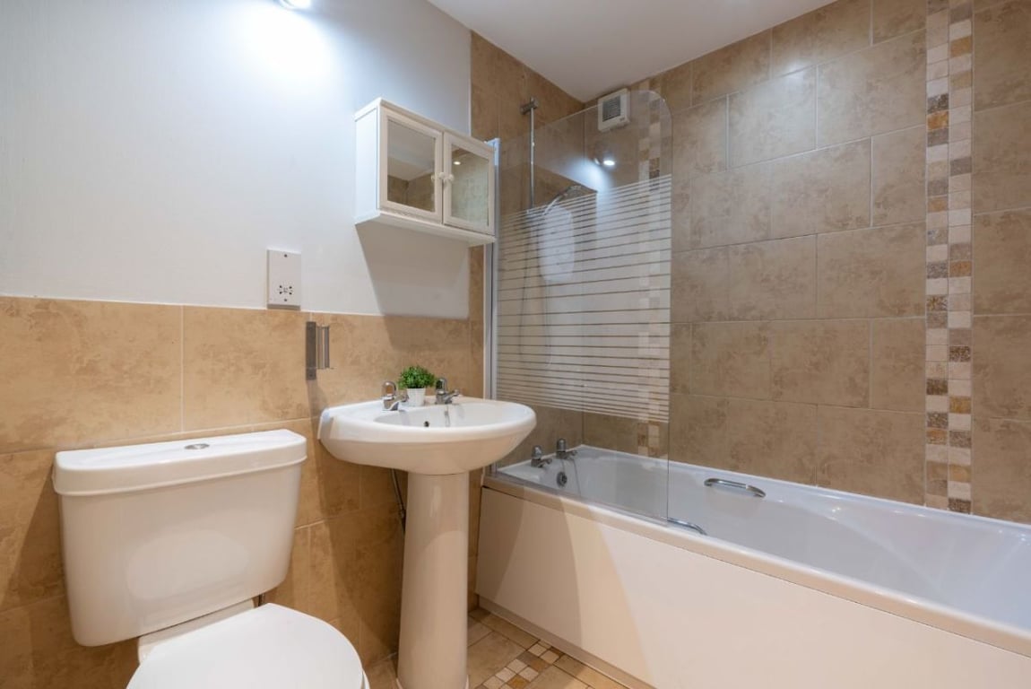 Flat 7 Shiners Yard, 123 Jesmond Road