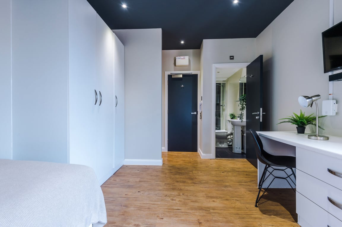 Flat 9, 160 Upper New Walk