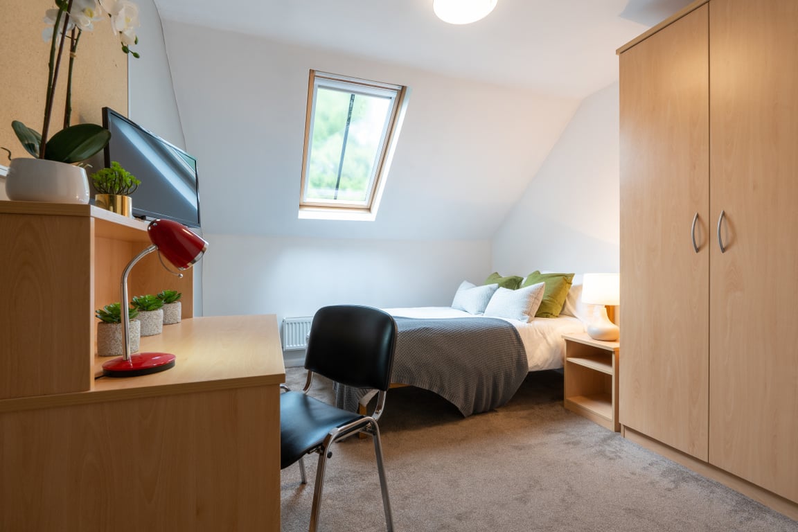 Flat 11, Hope Court