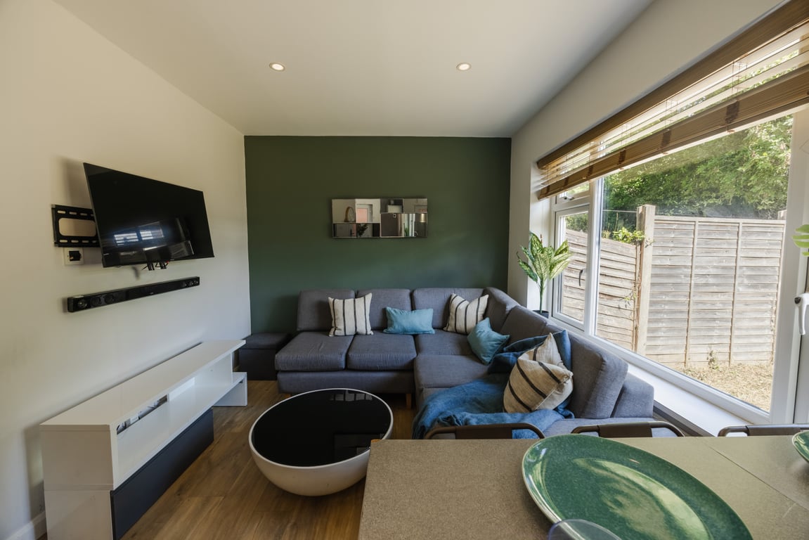 13 Laburnum Avenue