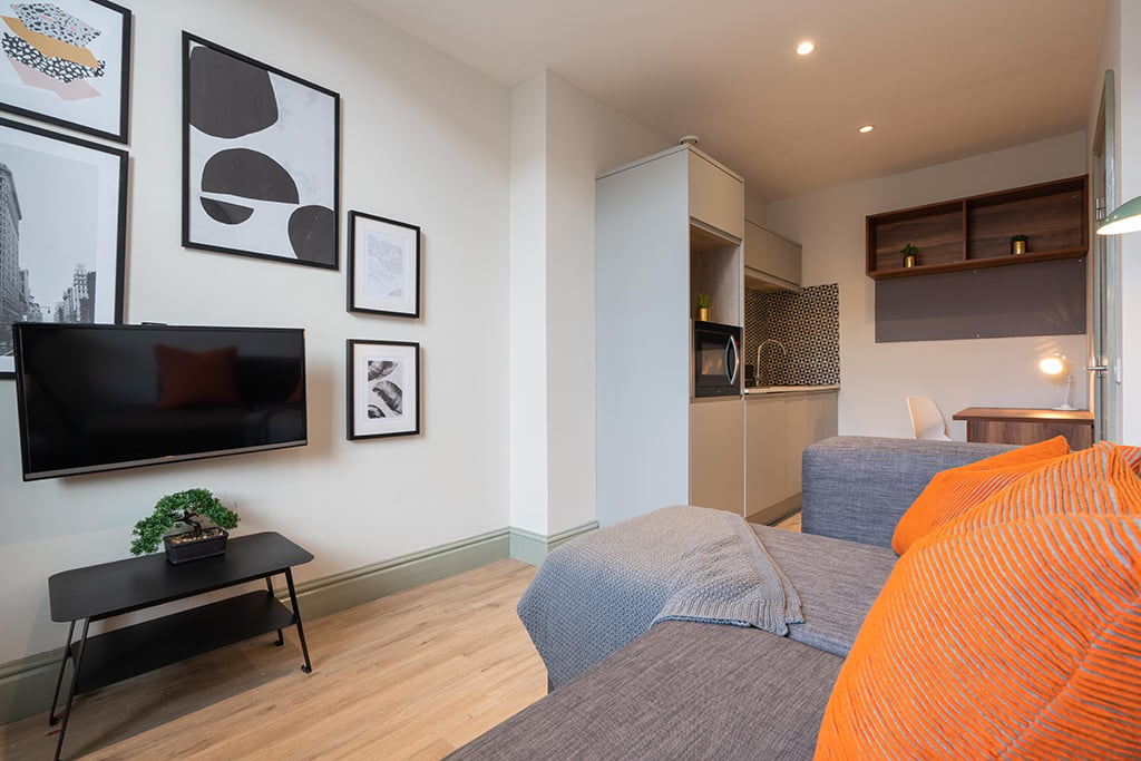 Flat 3, 76 Mount Pleasant