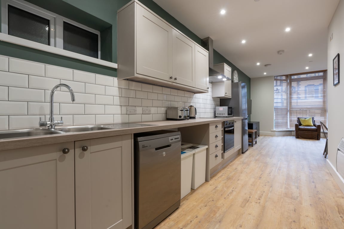 Flat 1, 126 Walter Road