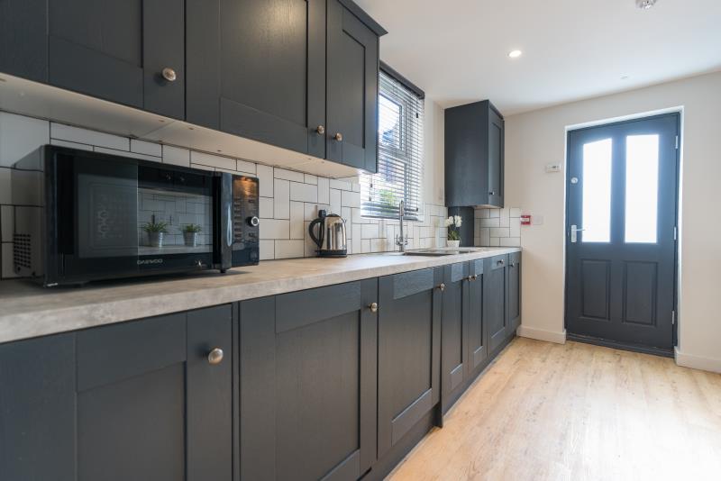 48 Woodcroft Road