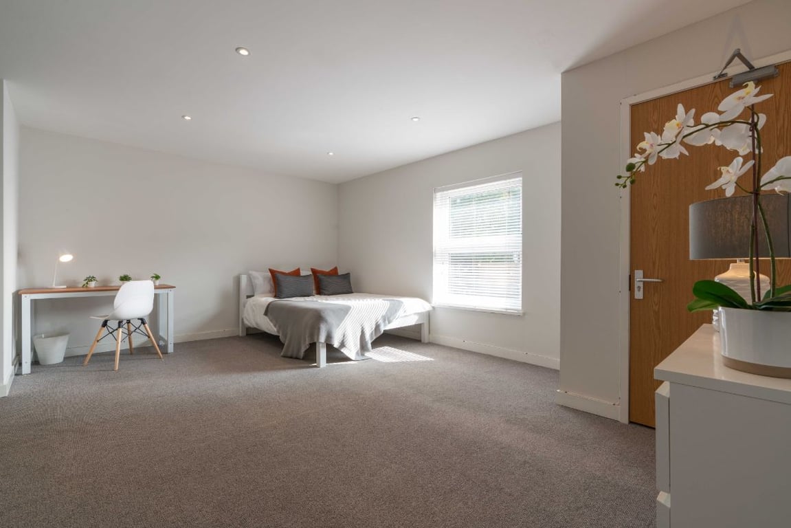 Flat A, 113 Portland Road