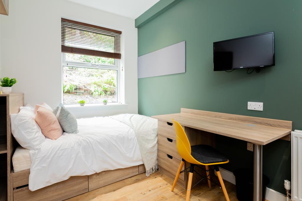 Flat 3, 42 Bankfield Road