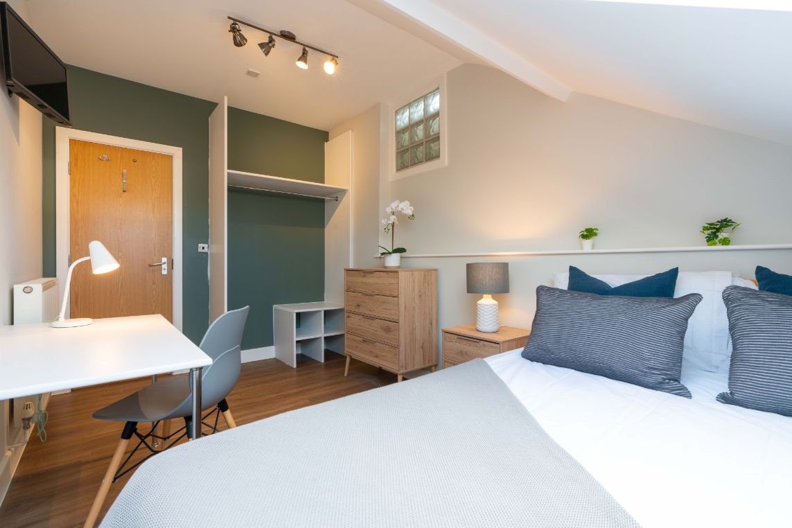 Flat 4 Shiners Yard, 123 Jesmond Road