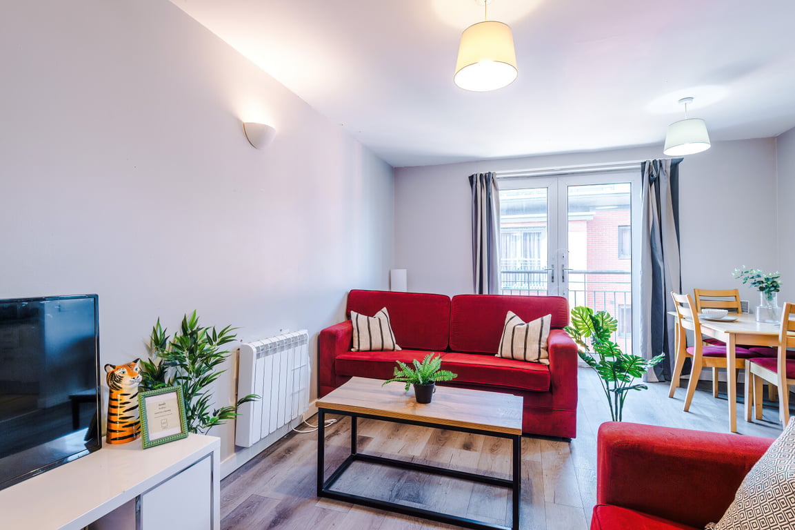 Flat 18, Mayfair Court