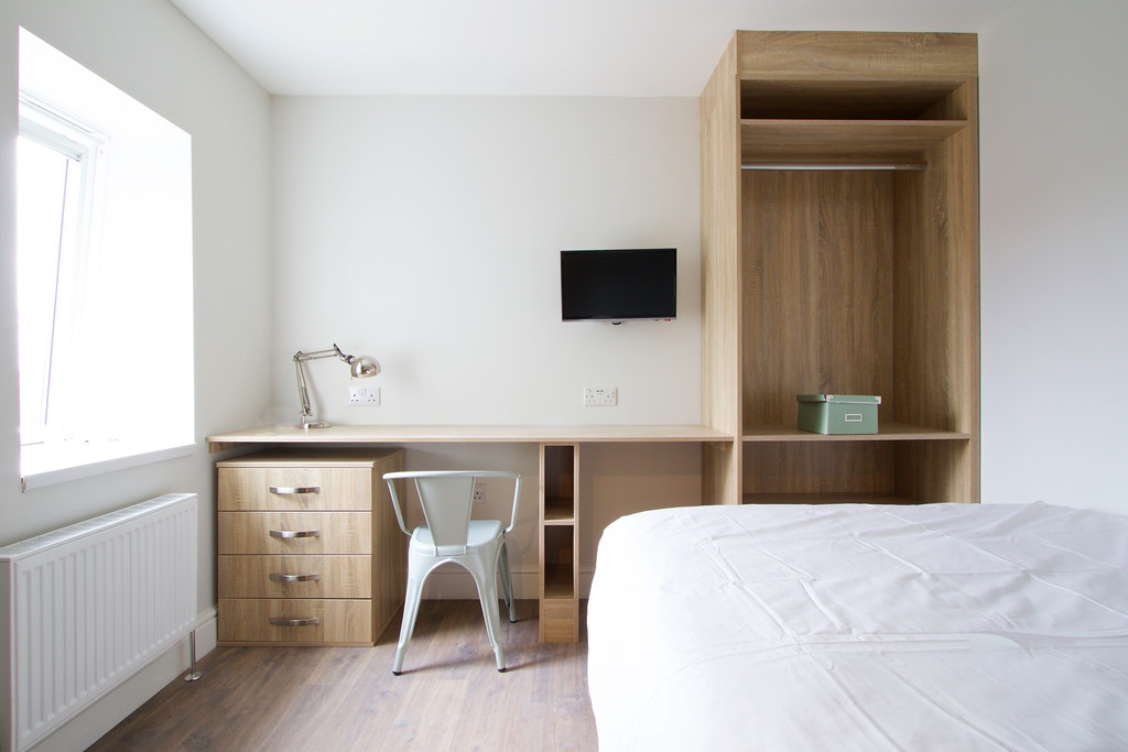 Flat R, Park View