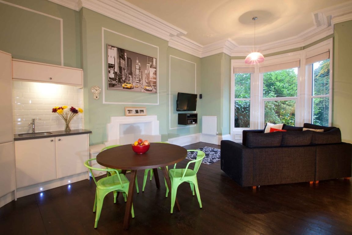 Flat 1, 7a Waverley Street
