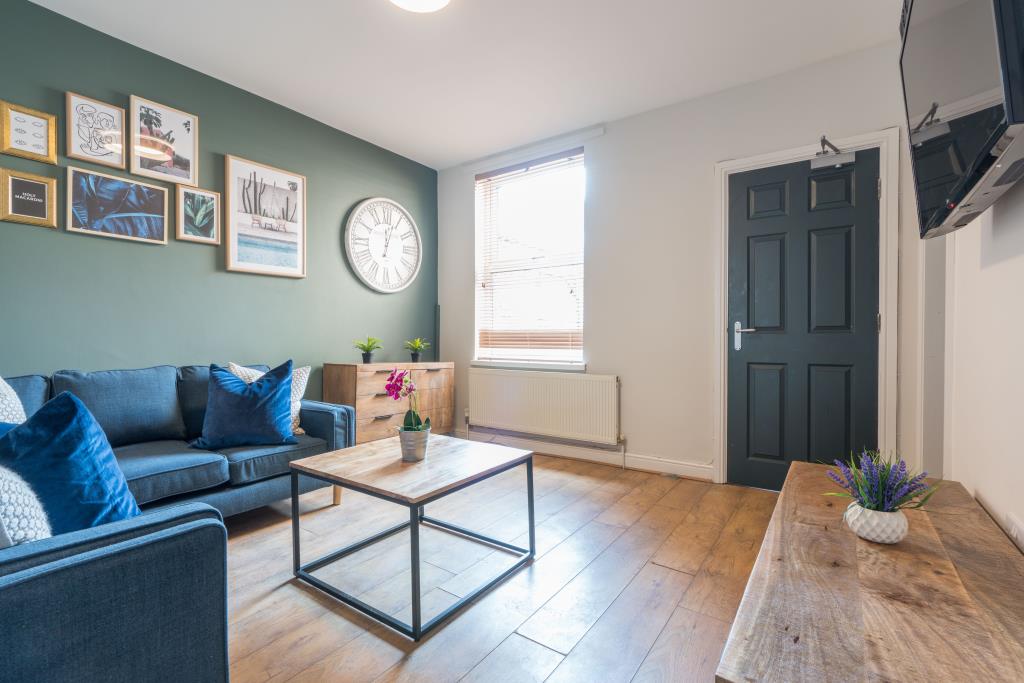 11 Balfour Road